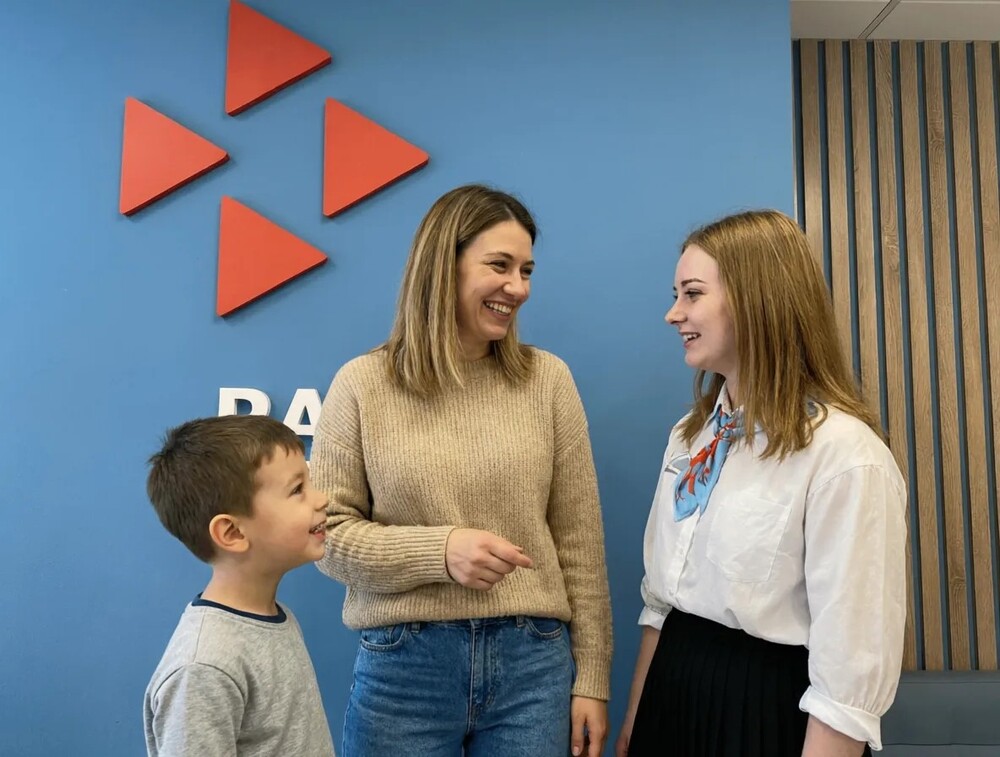 300 родителей с несовершеннолетними детьми нашли работу при поддержке Кадрового центра Тверской области