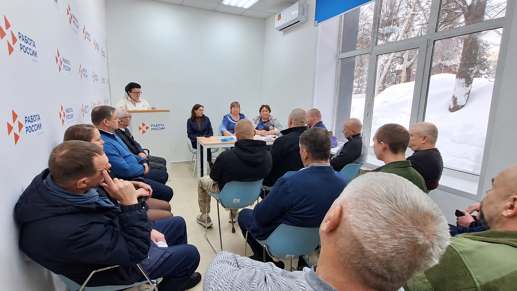 12 бойцов СВО, обучившихся по нацпроекту «Кадры» трудоустроены Кадровым центром Калужской области