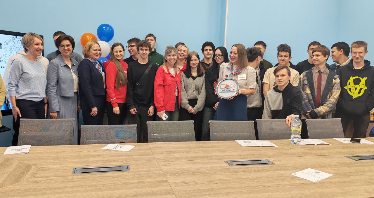 Открылся первый в Мурманской области молодежный клуб при Кадровом центре