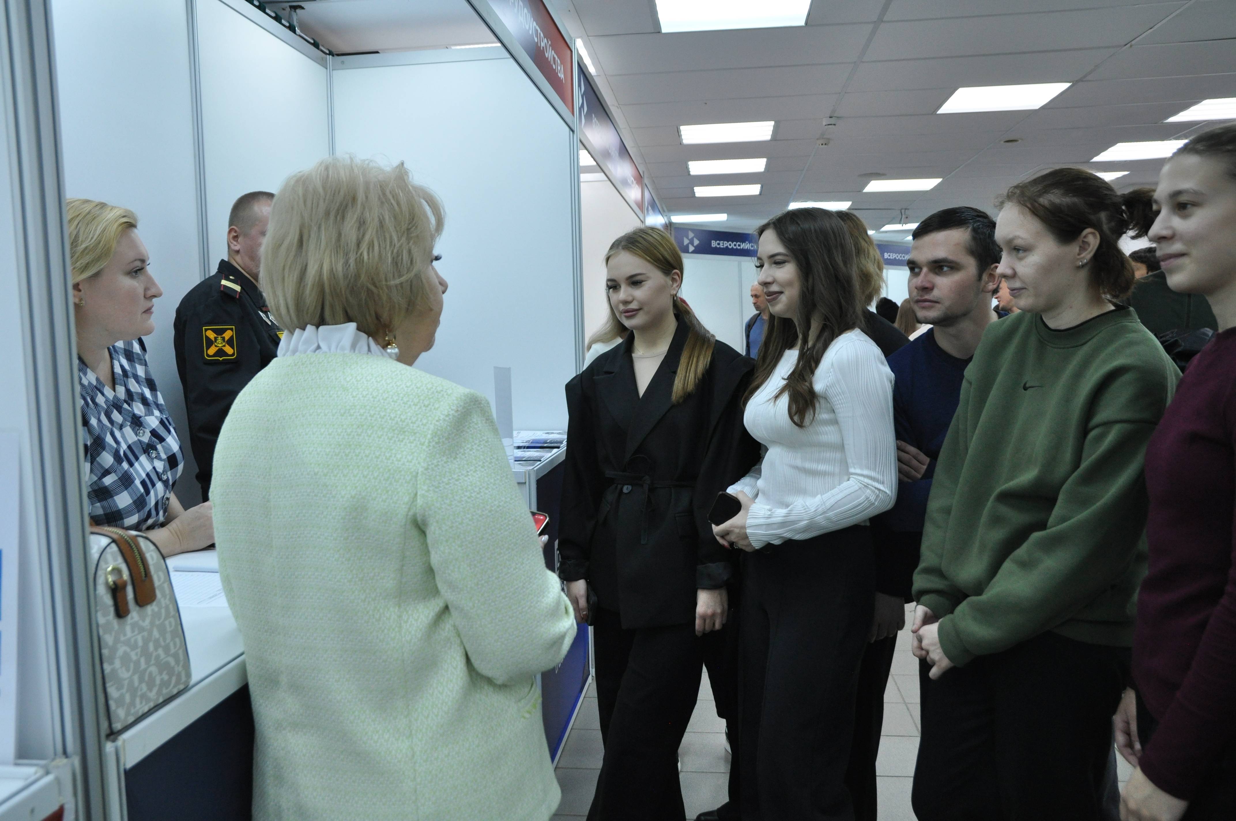 Специалисты Кадровых центров Республики Коми  в 2025 году нашли работу для более 5,5 тыс. граждан