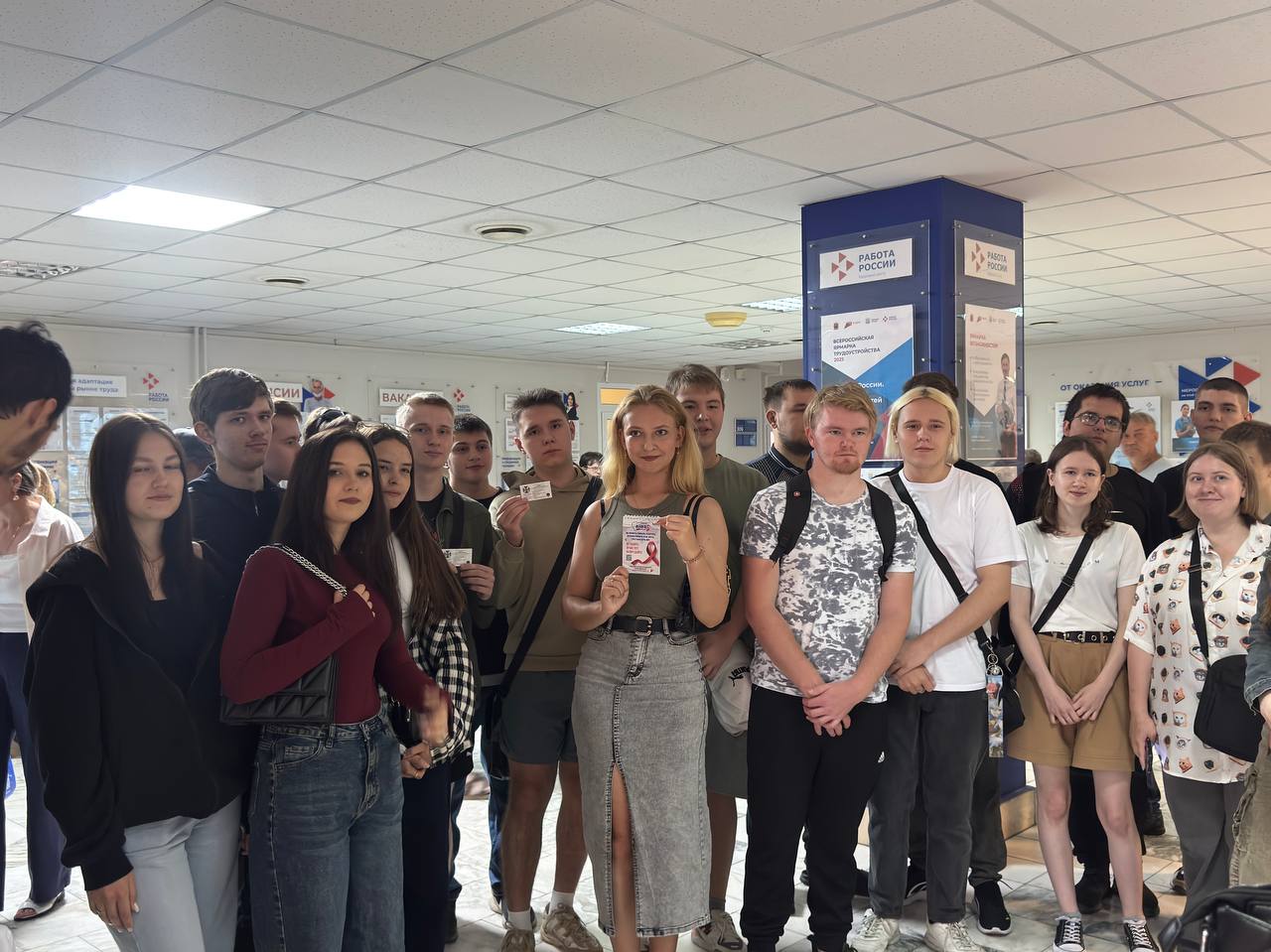 Больше 1200 подростков с начала года получили временную работу в Карелии