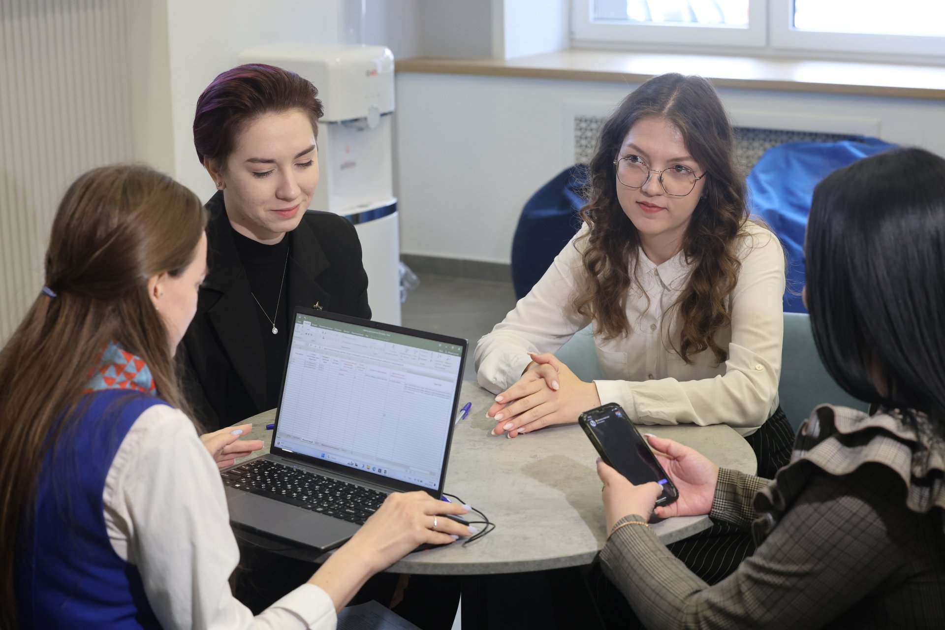 Более 50% выпускников 2025 года уже подключены к системе «Забота. Кадры» службы занятости Липецкой области