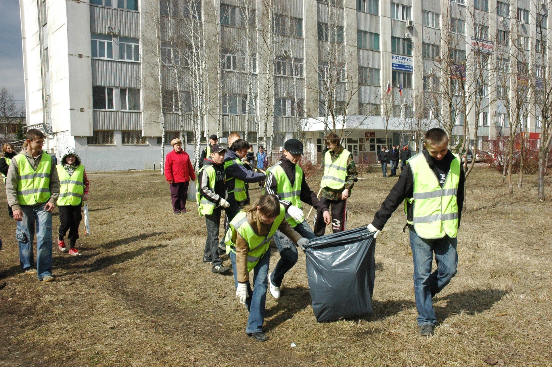 С начала года в Орловской области трудоустроены более 2 тыс. подростков