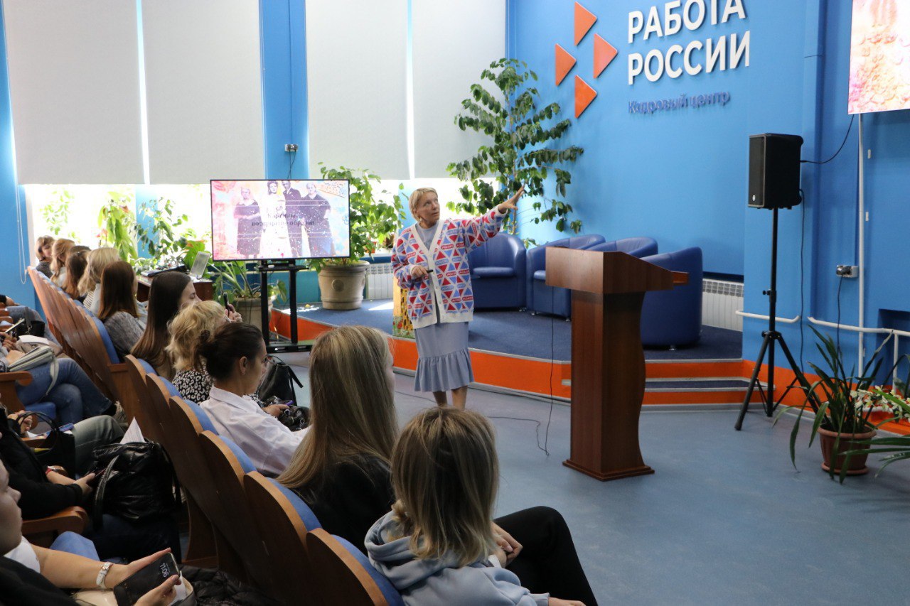 Школьники и студенты Кузбасса примут участие в проекте службы занятости по маршрутизации молодежи
