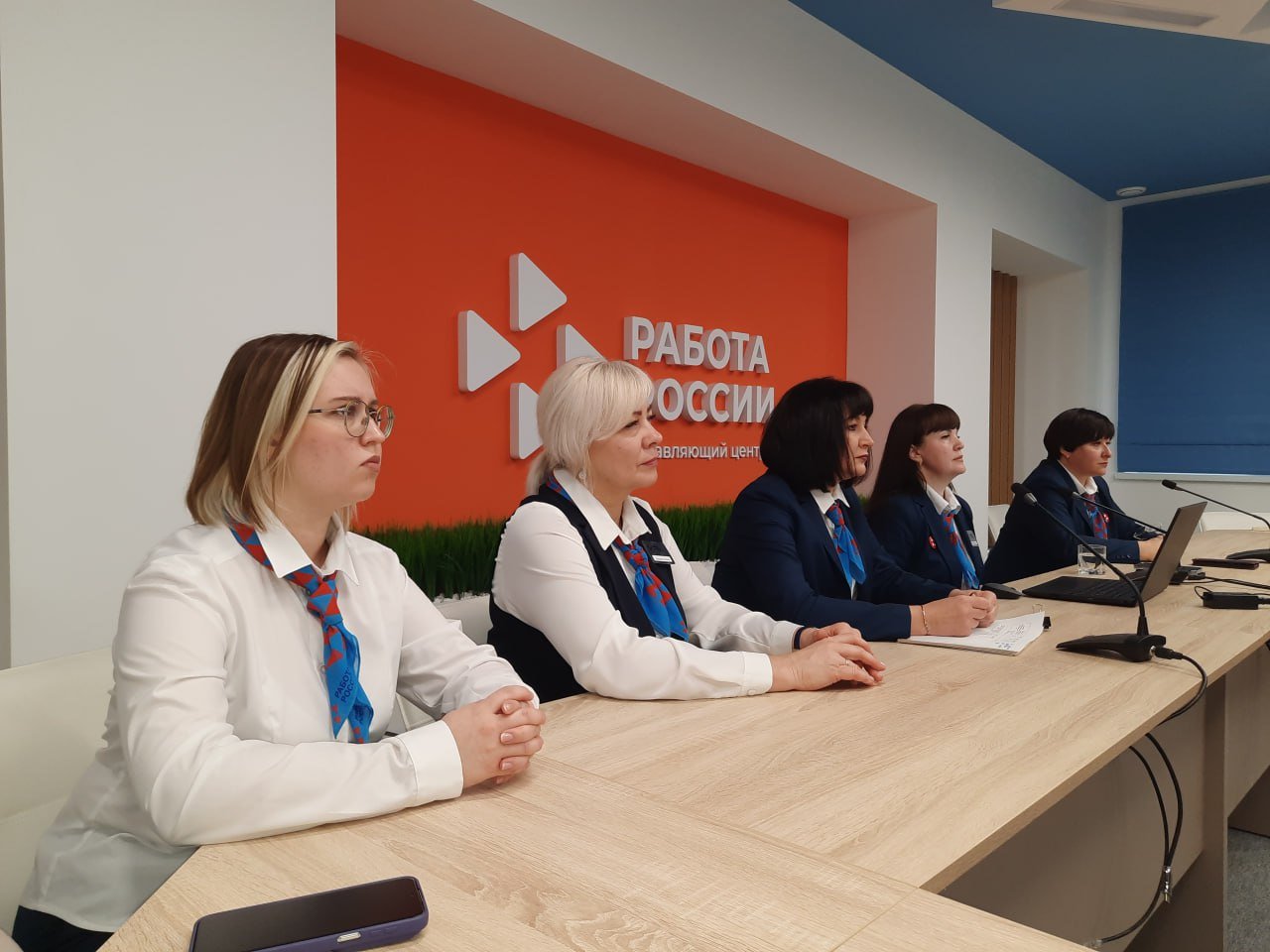 В Кадровом центре Белгородской области запустили проект по трудоустройству сирот