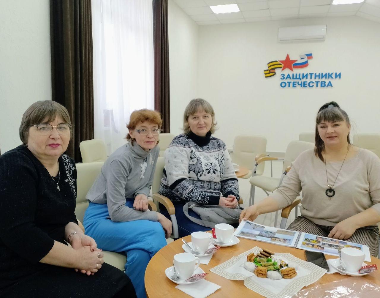 Женский клуб при ЦЗН Саратовской области провёл первую встречу с семьями участников СВО