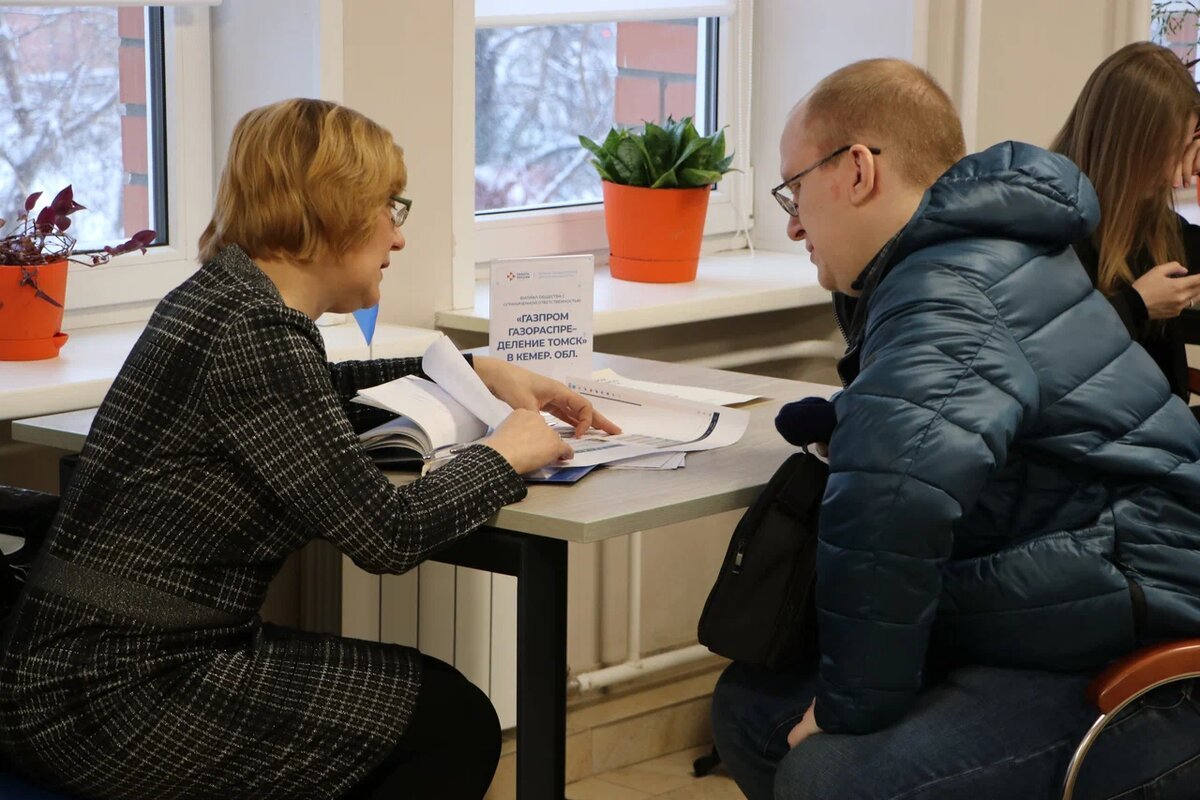 Карьерные консультанты помогли найти работу почти 56 тыс. кузбассовцев в прошлом году
