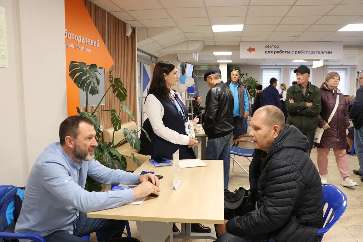 Более 2 тыс. кузбассовцев в 2023 году трудоустроены по госпрограмме субсидирования найма