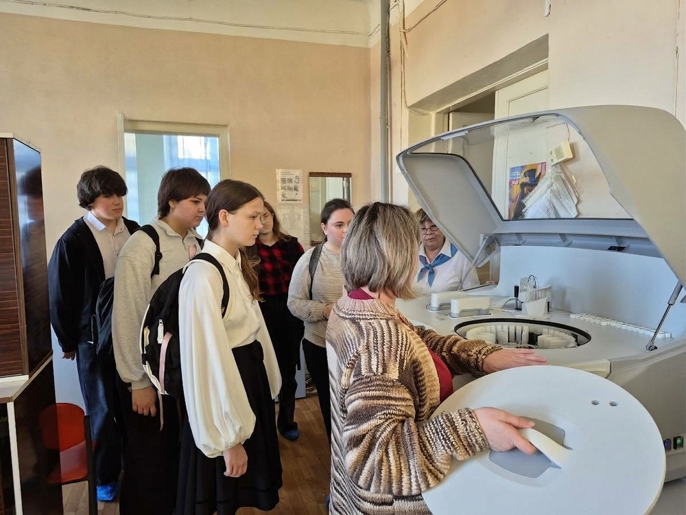 130 школьников и студентов Заполярья познакомились с профессиями на рабочих местах в сентябре