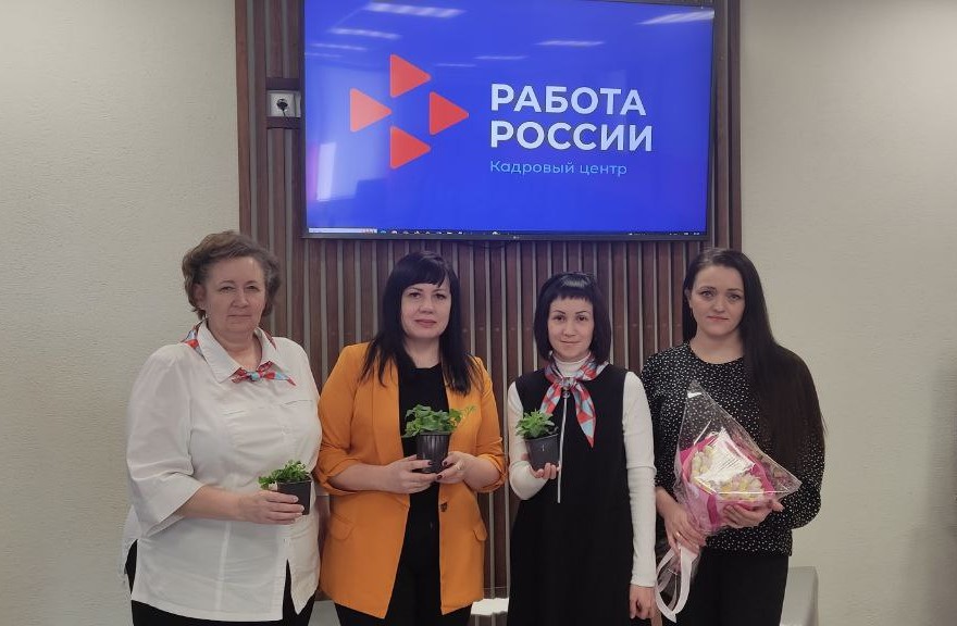 48 жителей Саратовской области получат по 100 тыс. рублей от центра занятости на открытие бизнеса