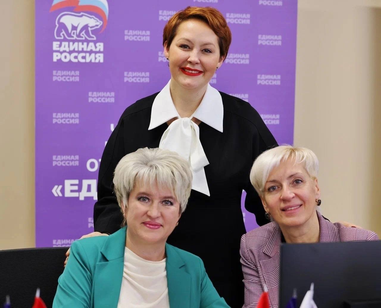 Первый женский клуб в ЦЗН Хабаровского края открылся при поддержке коллег из Южного Урала